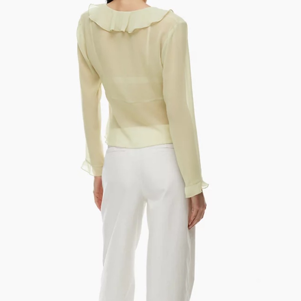 V-Neck Chiffon Ruffle Blosuse - Picture 8 of 8